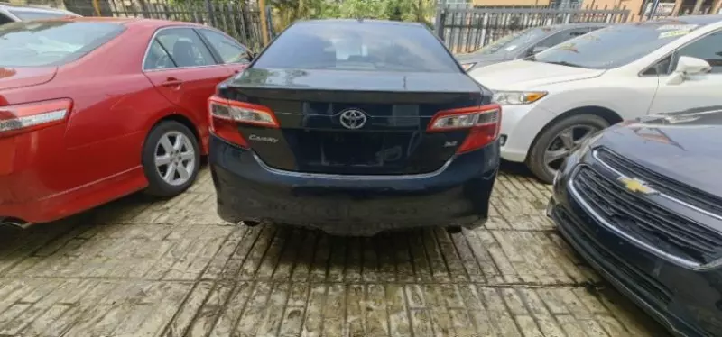 Toyota Camry   - 2013