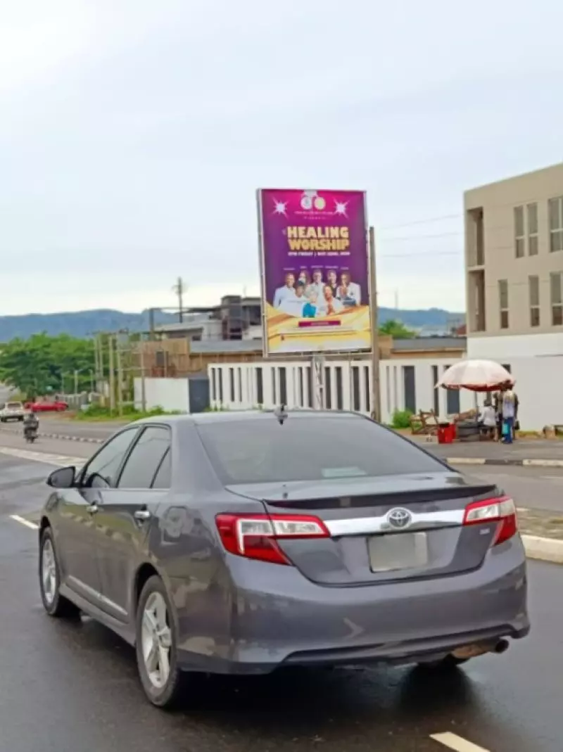 TOYOTA Camry - 2013