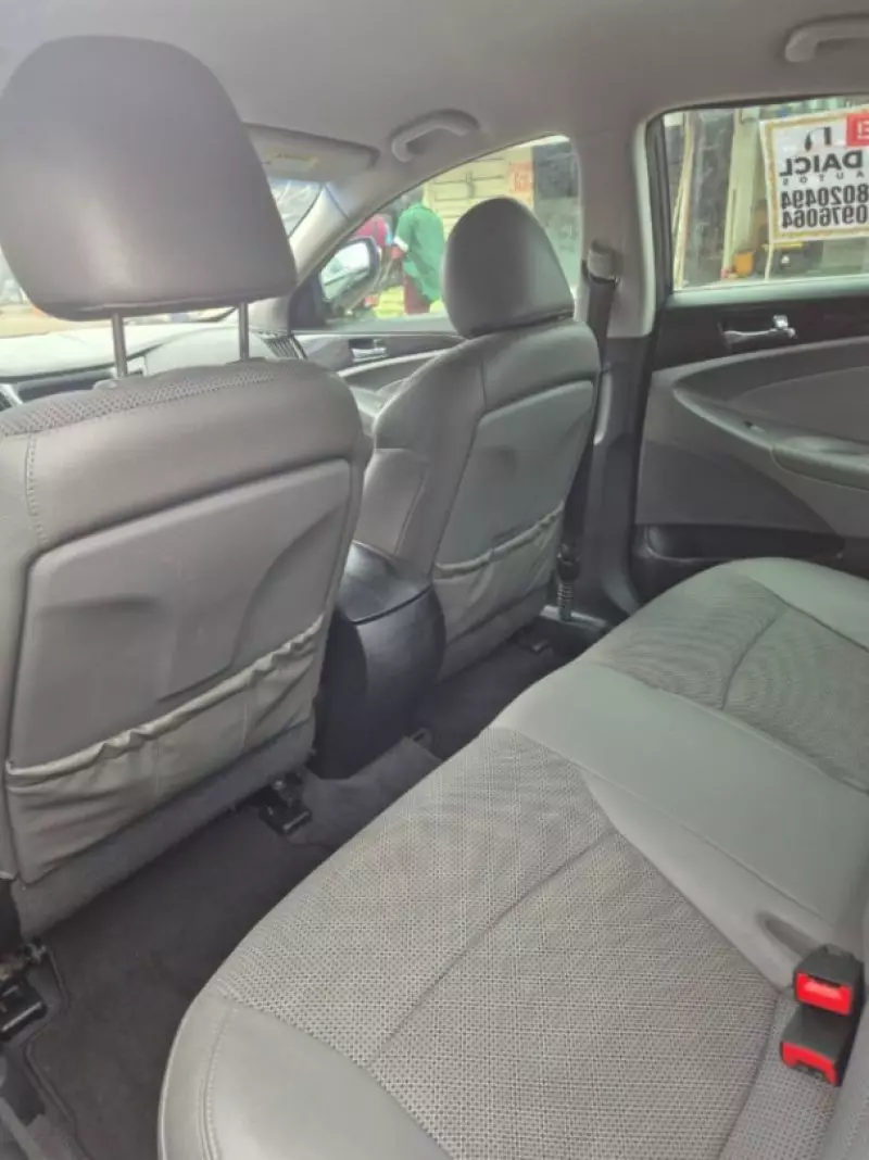 Hyundai Sonata   - 2014