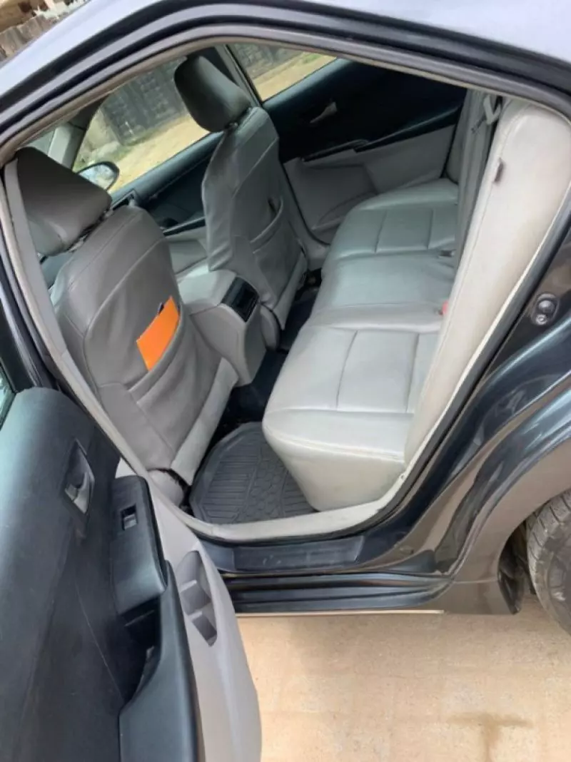 TOYOTA Camry   - 2012