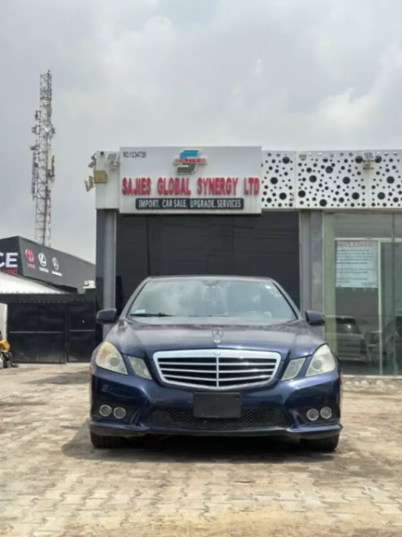 Mercedes-Benz E-Class   - 2010