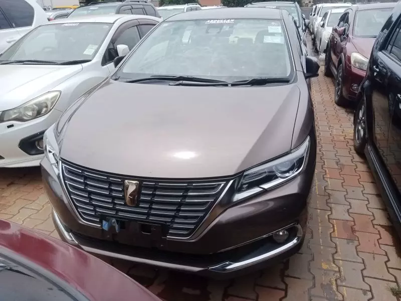Toyota Premio    - 2018