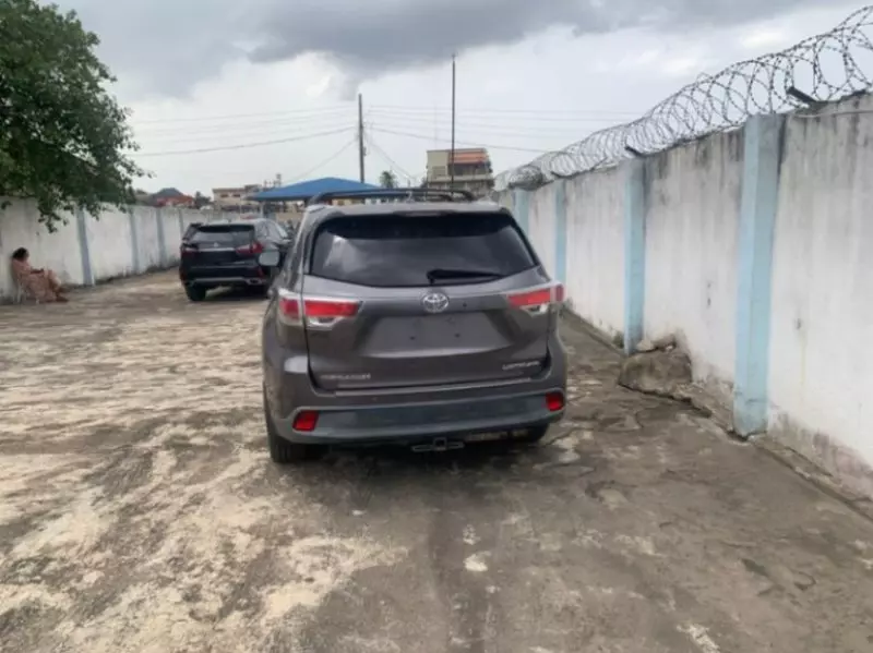 Toyota Highlander - 2015