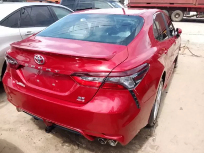 TOYOTA Camry   - 2021
