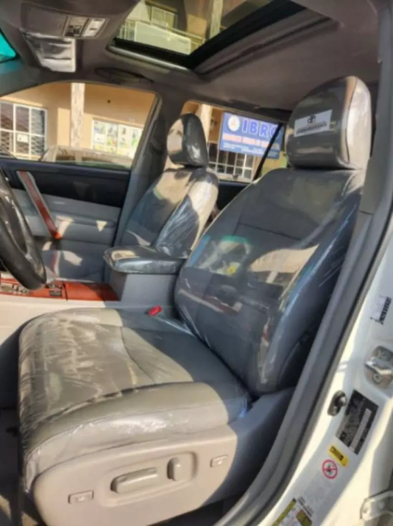 Toyota Highlander   - 2010