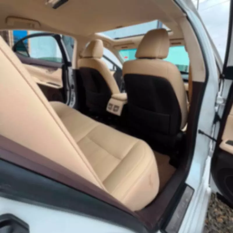 Lexus ES   - 2016