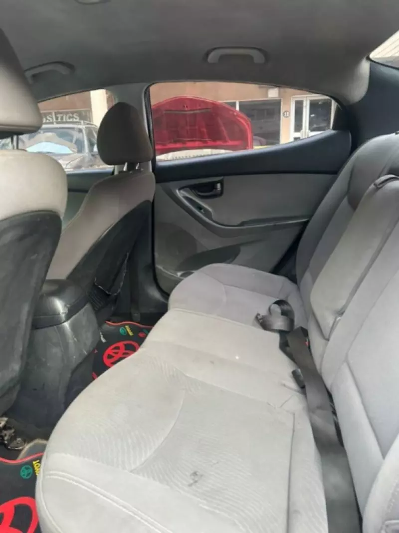 Hyundai Elantra   - 2014