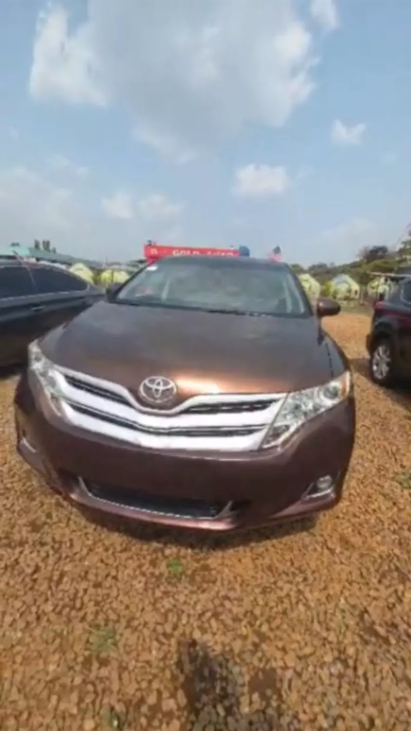TOYOTA Venza   - 2011