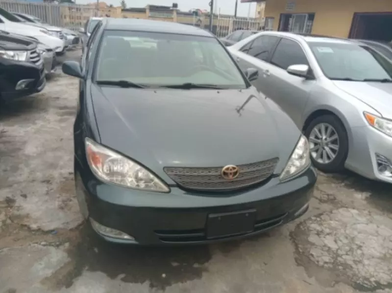 Toyota Camry   - 2002