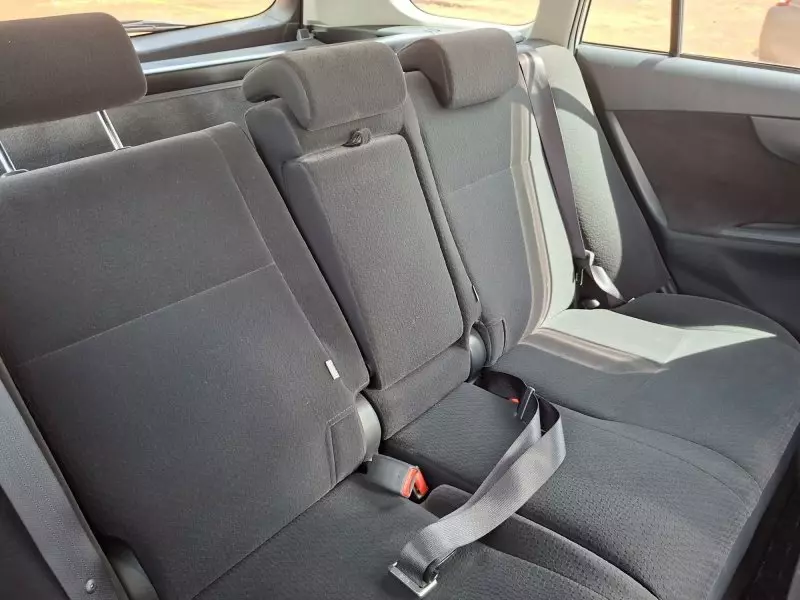 Toyota Fielder    - 2012