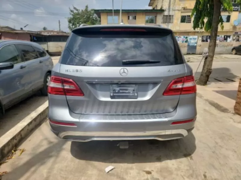 Mercedes-Benz ML 350   - 2012