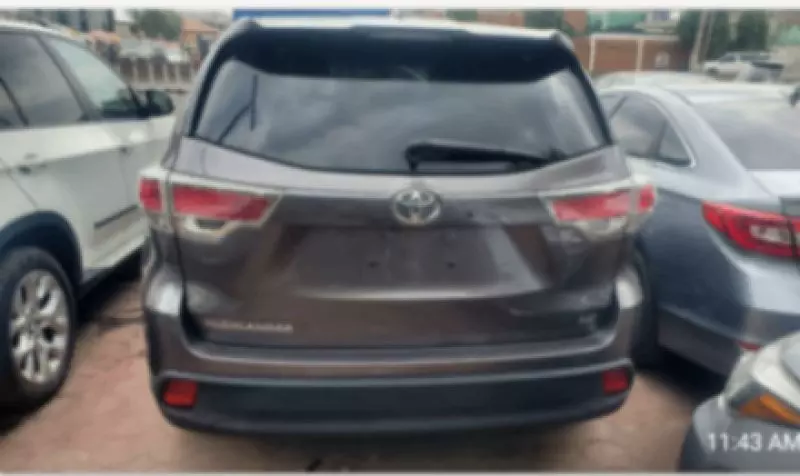 TOYOTA Highlander   - 2016