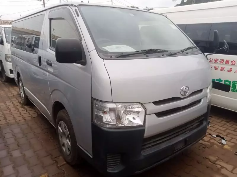 Toyota Hiace   - 2017