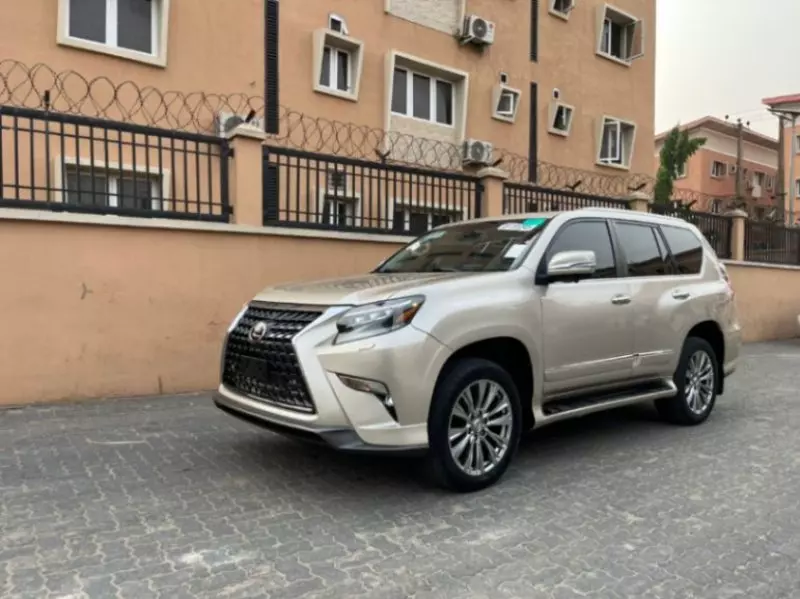 Lexus GX 460   - 2013