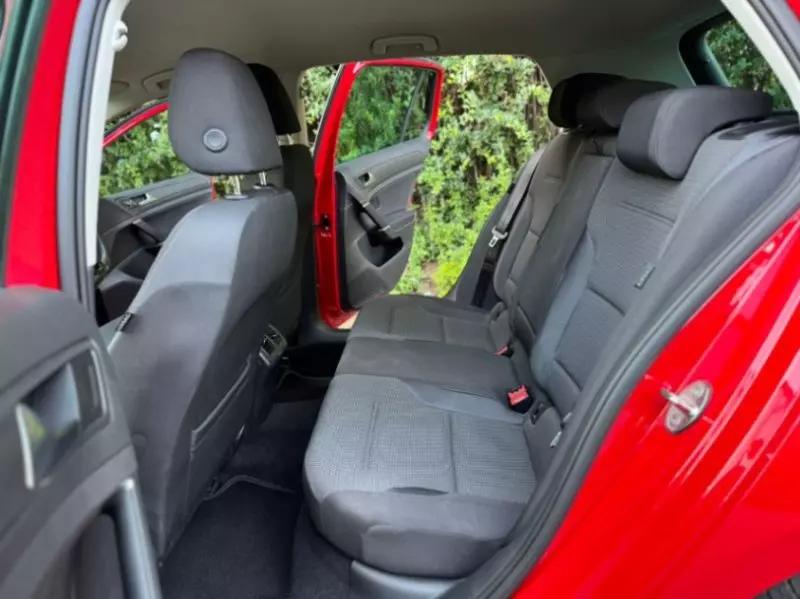 Volkswagen Golf   - 2018