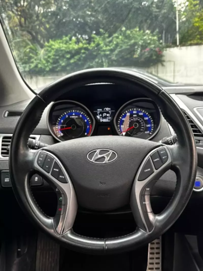 Hyundai Elantra   - 2016