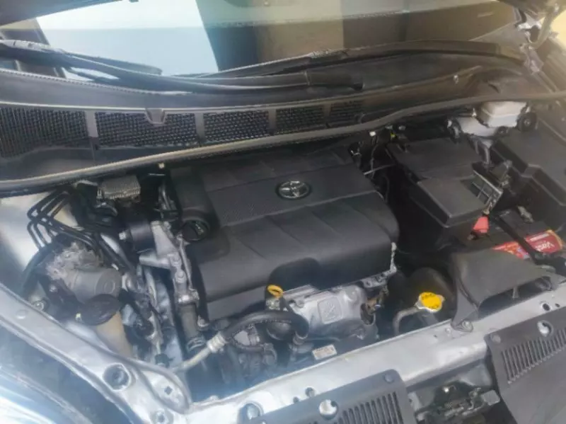 TOYOTA Sienna - 2016