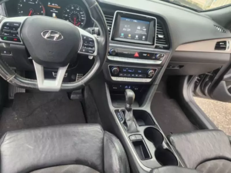 Hyundai Sonata   - 2019