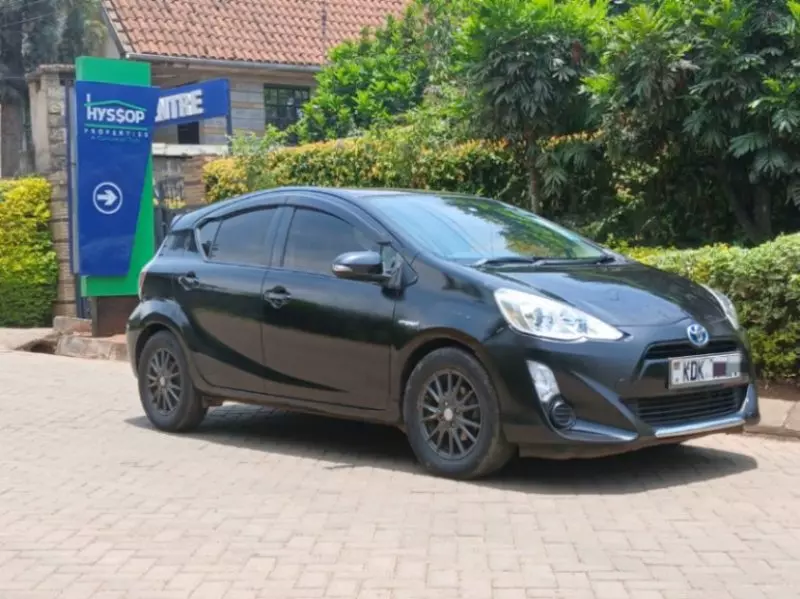 Toyota Aqua   - 2015