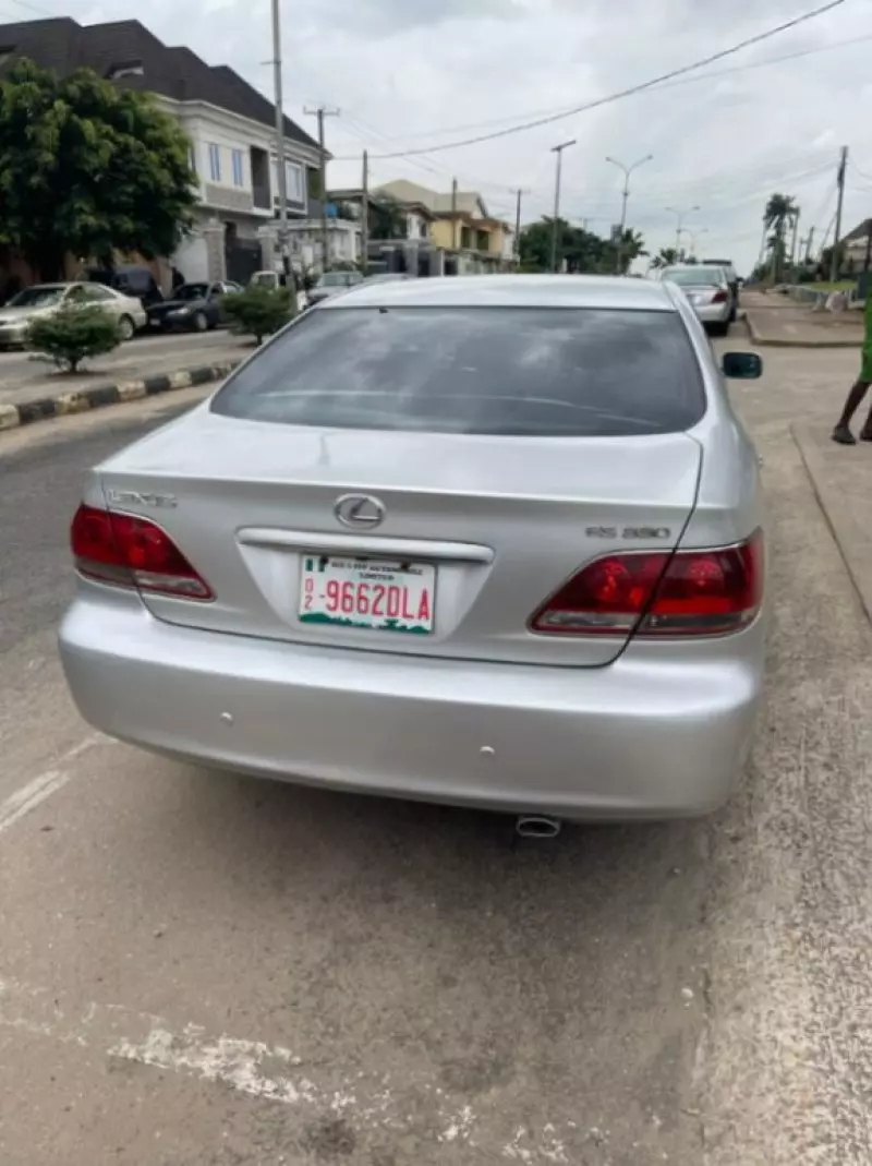 Lexus ES 330   - 2006