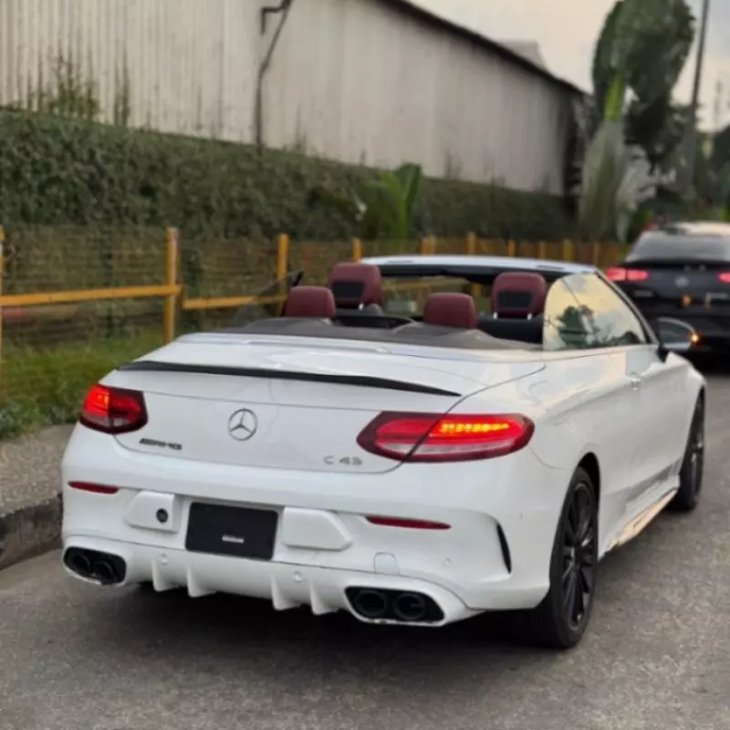 Mercedes-Benz C-Class - 2021