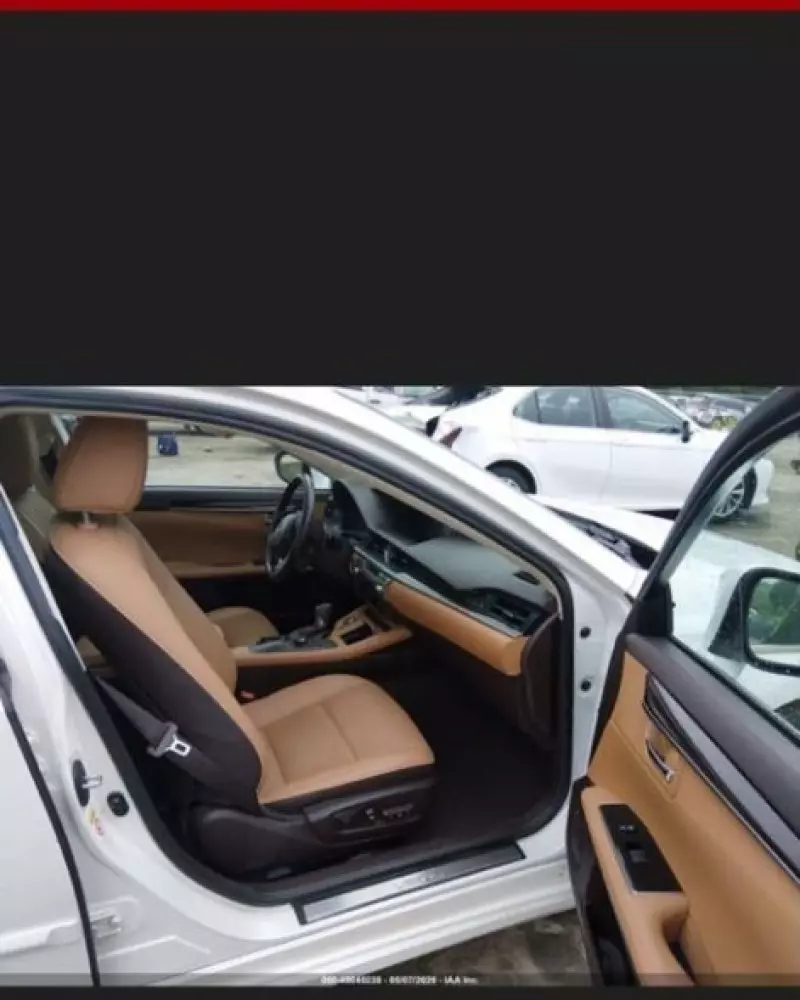 Lexus ES   - 2017