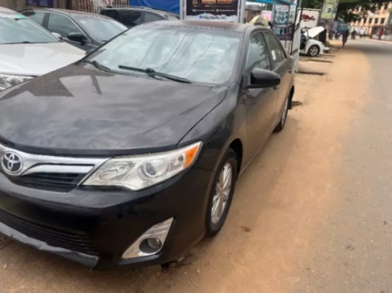 TOYOTA Camry - 2013