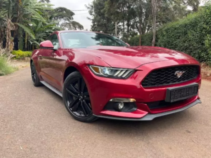 Ford Mustang   - 2017