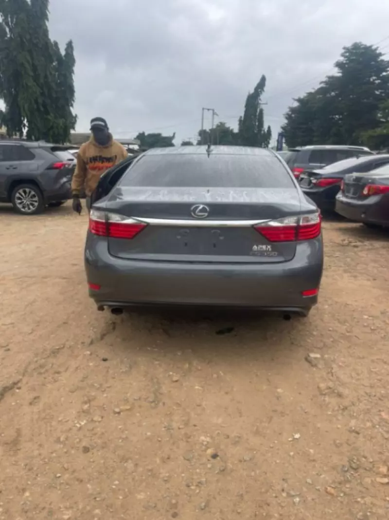 Lexus ES 250   - 2015