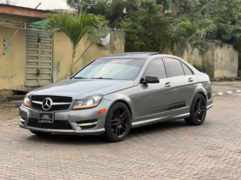 Mercedes-Benz GLC 300   - 2011