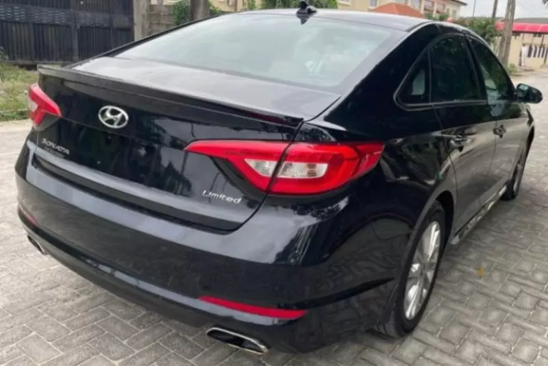 Hyundai Sonata   - 2015
