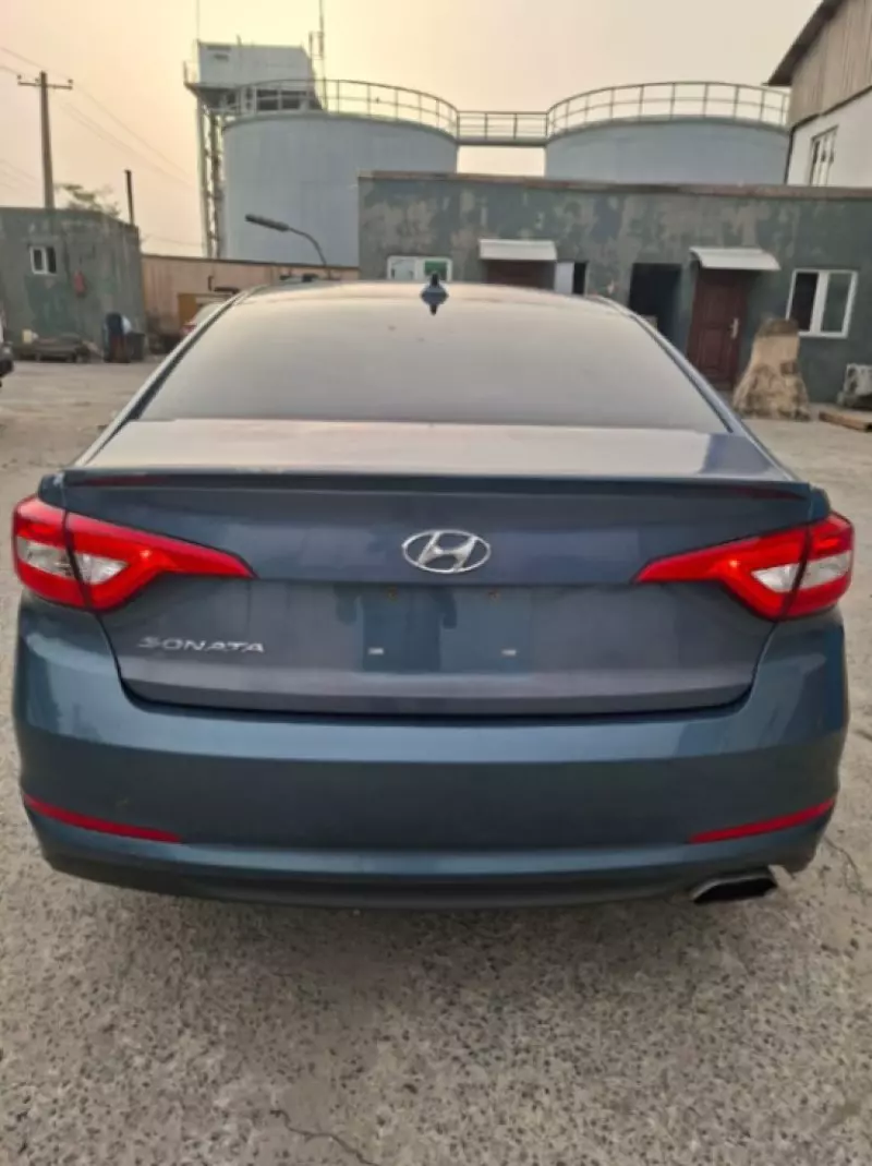 Hyundai Sonata - 2015