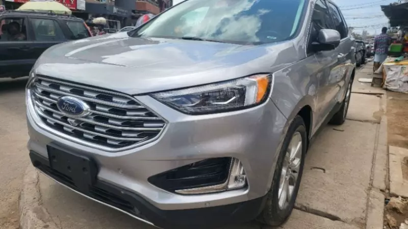 Ford Edge   - 2022