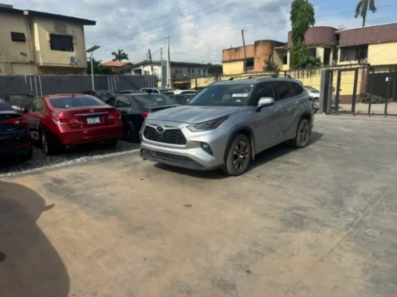 TOYOTA Highlander   - 2021