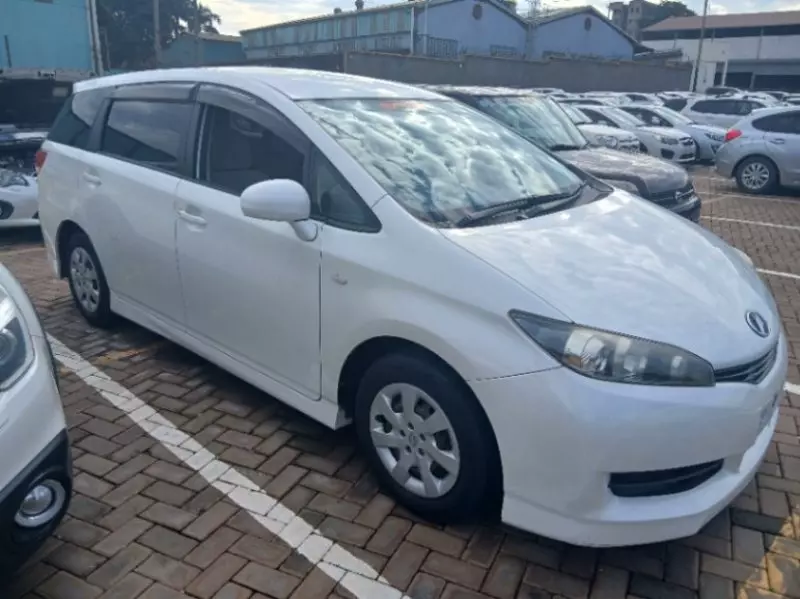 Toyota Wish   - 2012