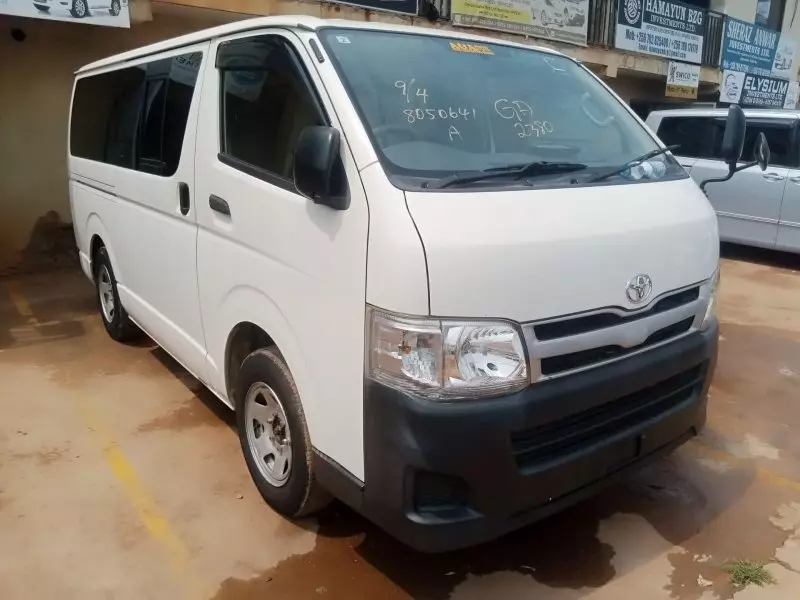Toyota Hiace - 2013