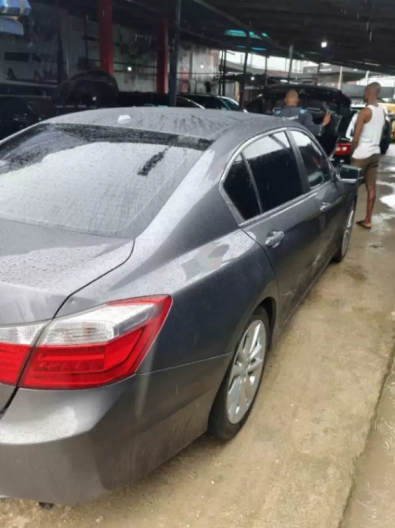Honda Accord - 2013