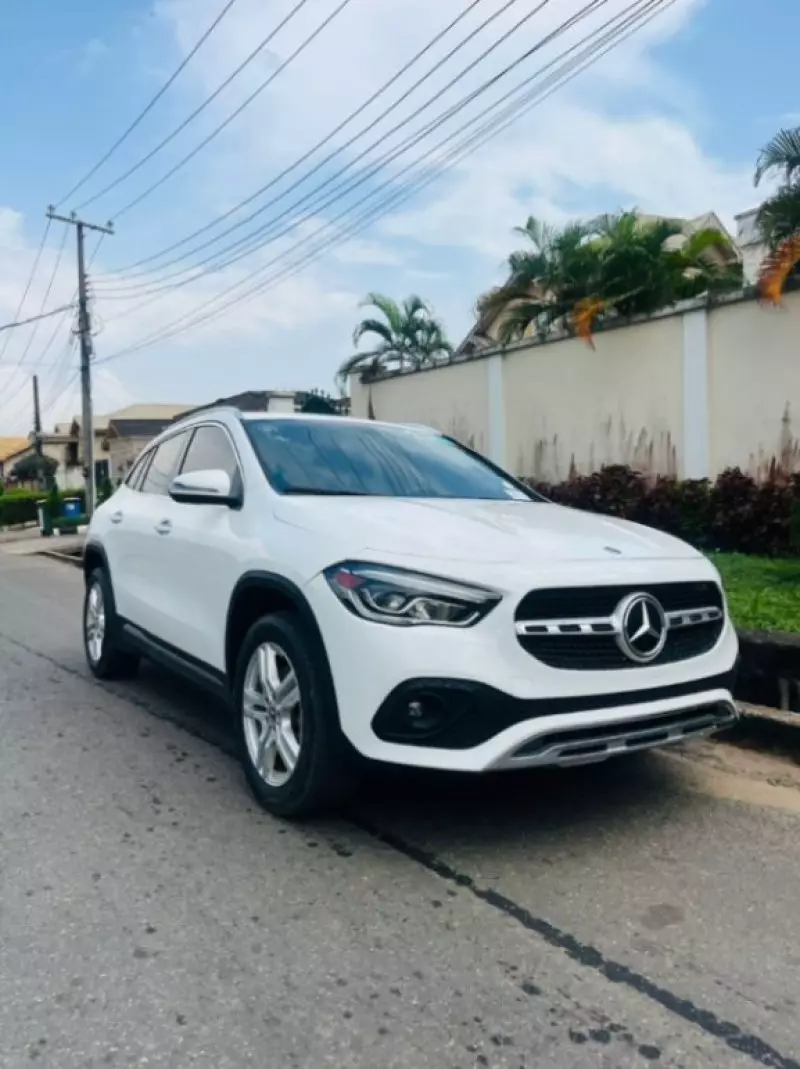 Mercedes-Benz GLA-Class   - 2021