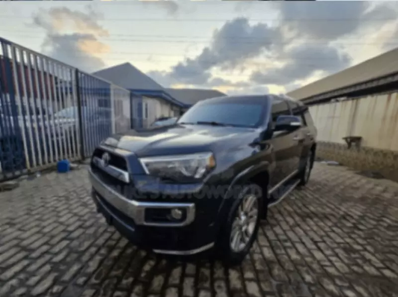 Toyota 4-Runner   - 2013
