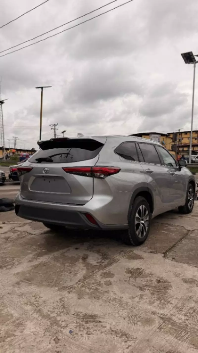 TOYOTA Highlander   - 2020