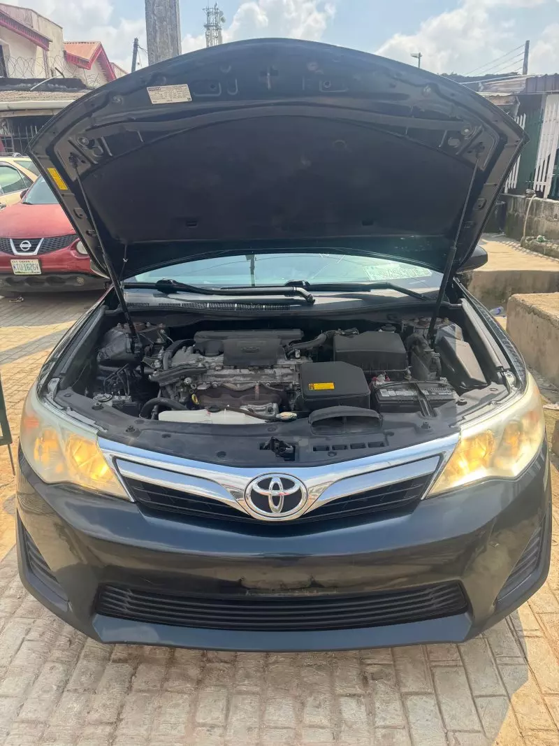 Toyota Camry   - 2014