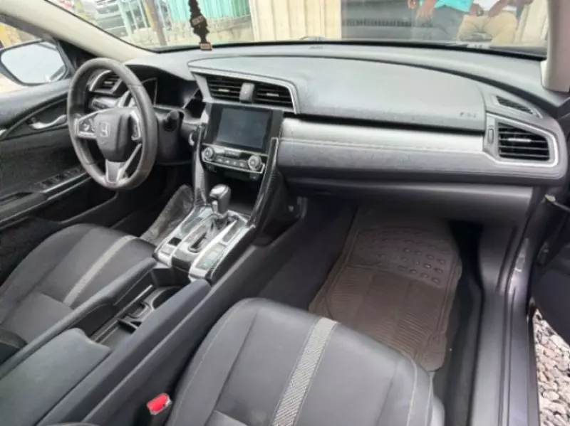 Honda Civic   - 2016