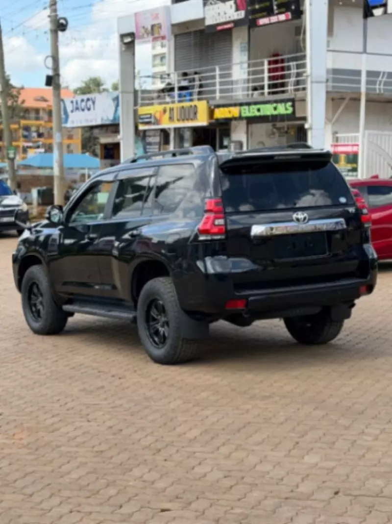 TOYOTA LANDCRUISER VXR   - 2018