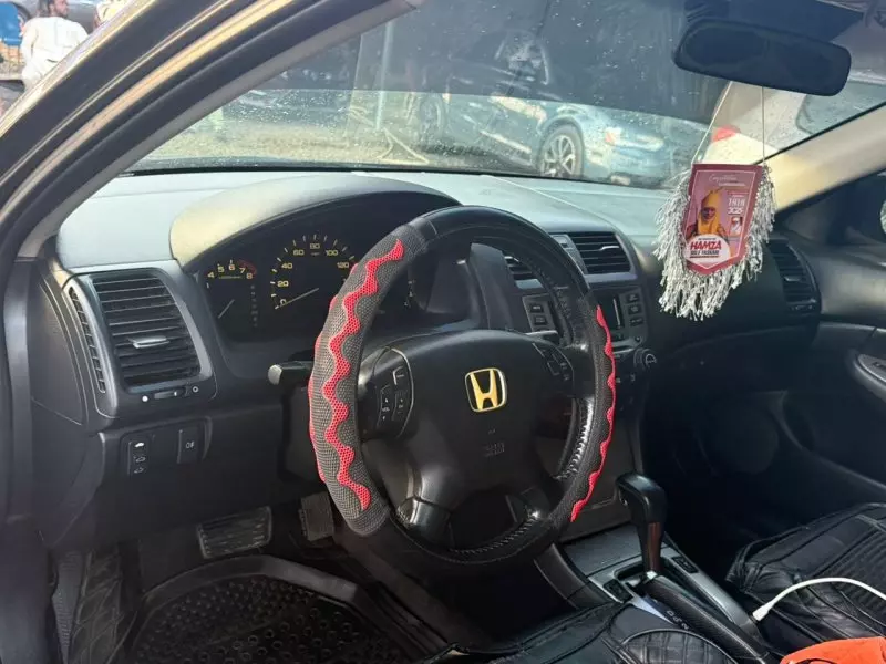Honda Accord   - 2006