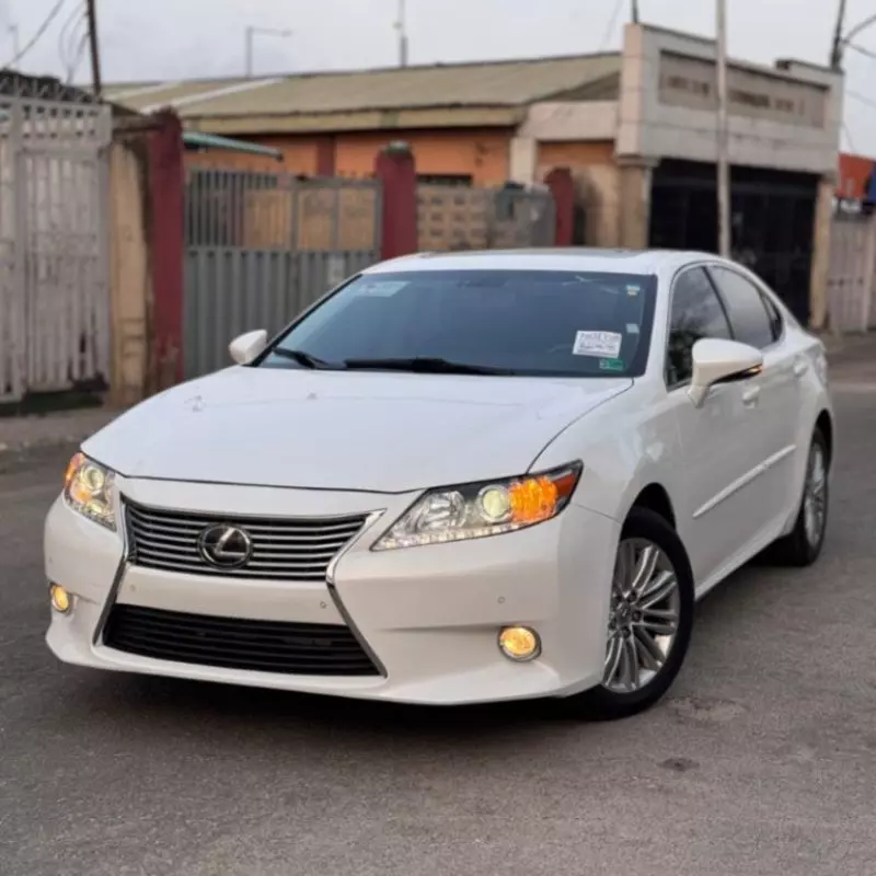 Lexus ES 350   - 2013
