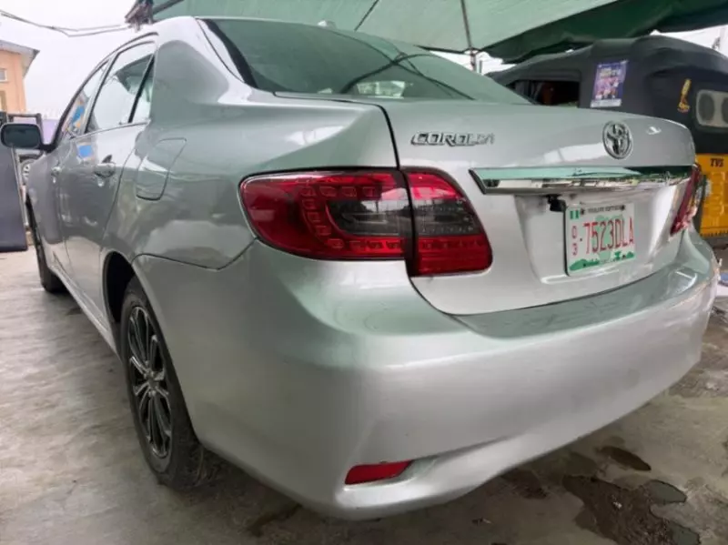 TOYOTA Corolla   - 2010