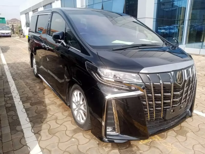 Toyota Alphard   - 2021
