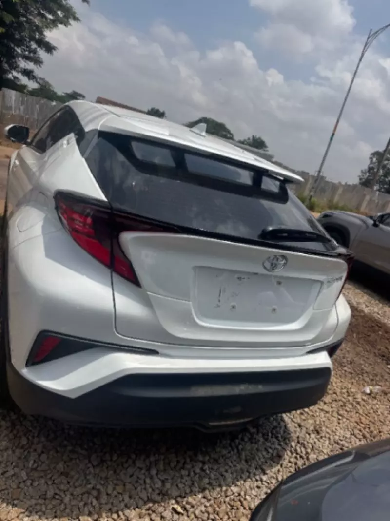 TOYOTA C-HR   - 2023