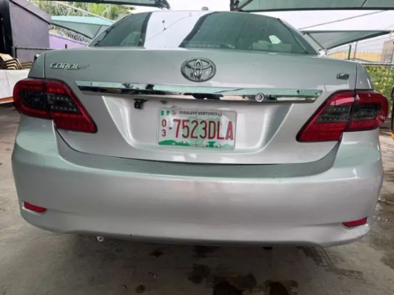 TOYOTA Corolla   - 2010