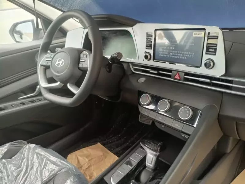 TOYOTA RAV 4   - 2025
